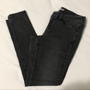 Universal Thread Mid Rise Skinny Jeans